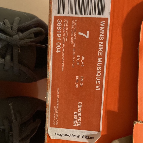 Women’s NIKE MUSIQUE Dance Sneaker w/Turning Circle & Split Sole Sz 6.5-7 - Picture 3 of 7